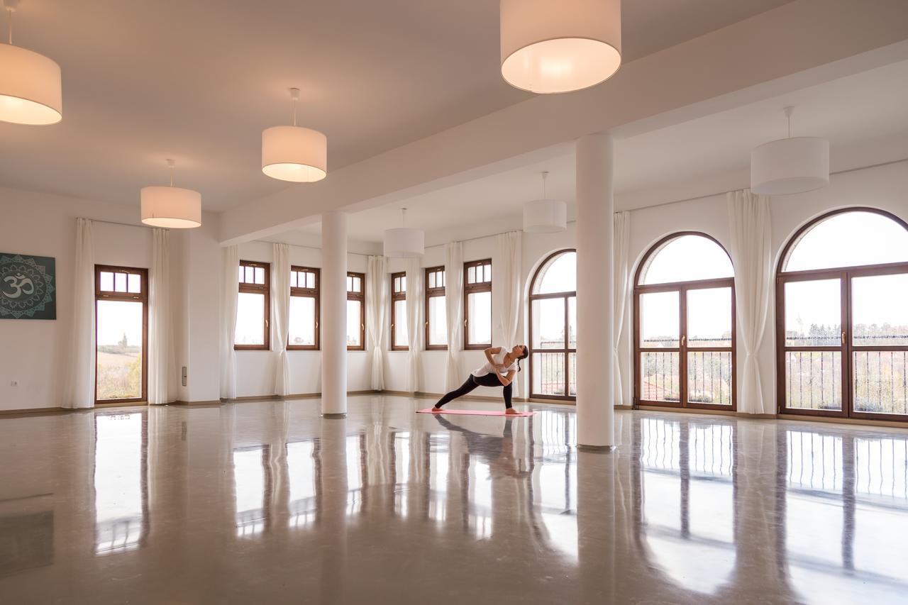 Radhe Resort Es Syam Meditacios Es Rendezvenykozpont Somogyvámos Exterior foto