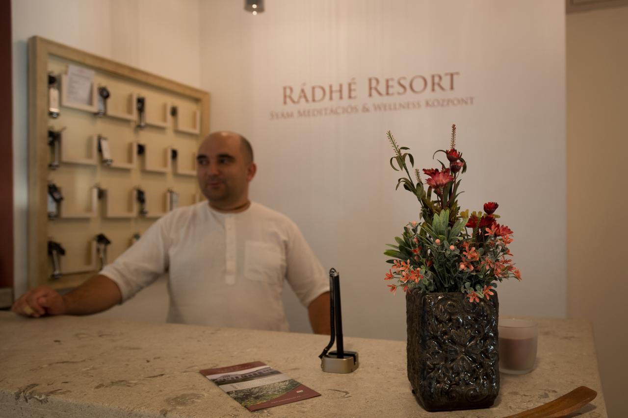 Radhe Resort Es Syam Meditacios Es Rendezvenykozpont Somogyvámos Exterior foto