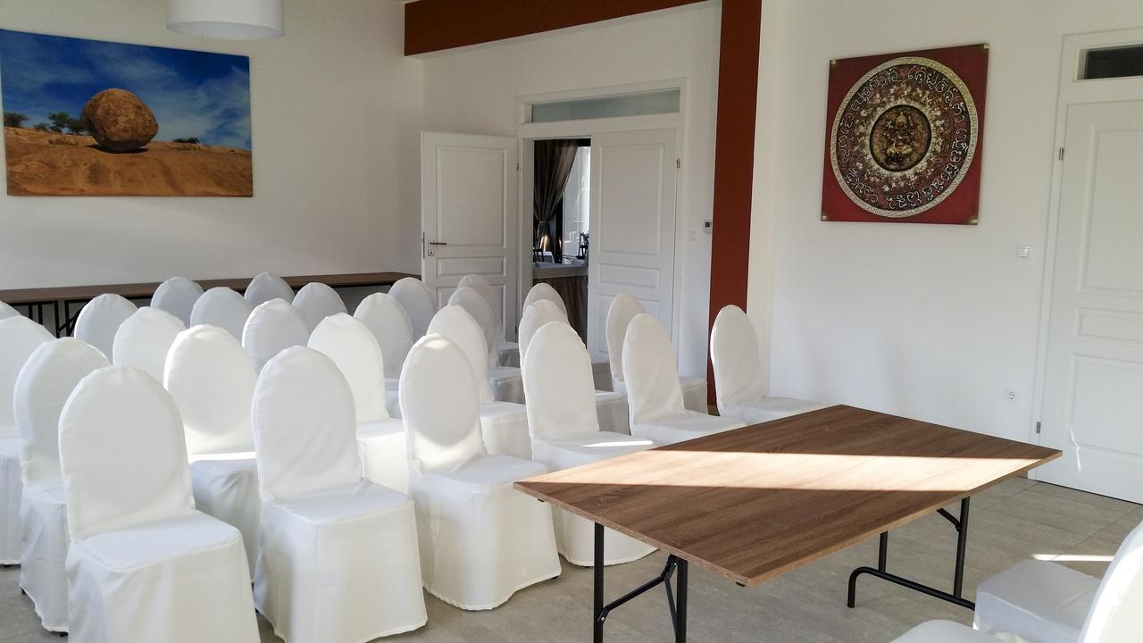 Radhe Resort Es Syam Meditacios Es Rendezvenykozpont Somogyvámos Exterior foto