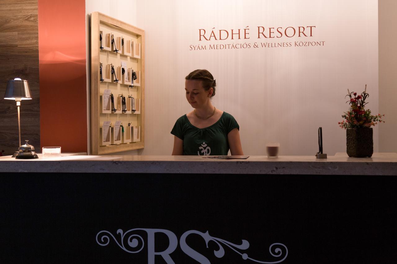 Radhe Resort Es Syam Meditacios Es Rendezvenykozpont Somogyvámos Exterior foto